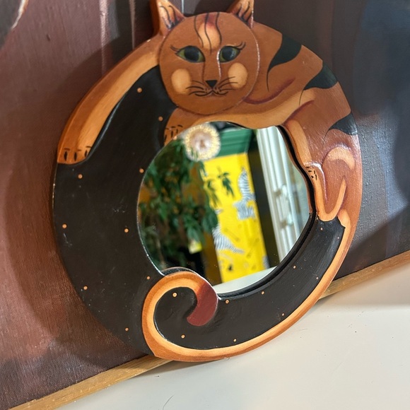 Handcrafted 8" Cat Design Decorative Wall Mirror Indonesia - Picture 11 of 14